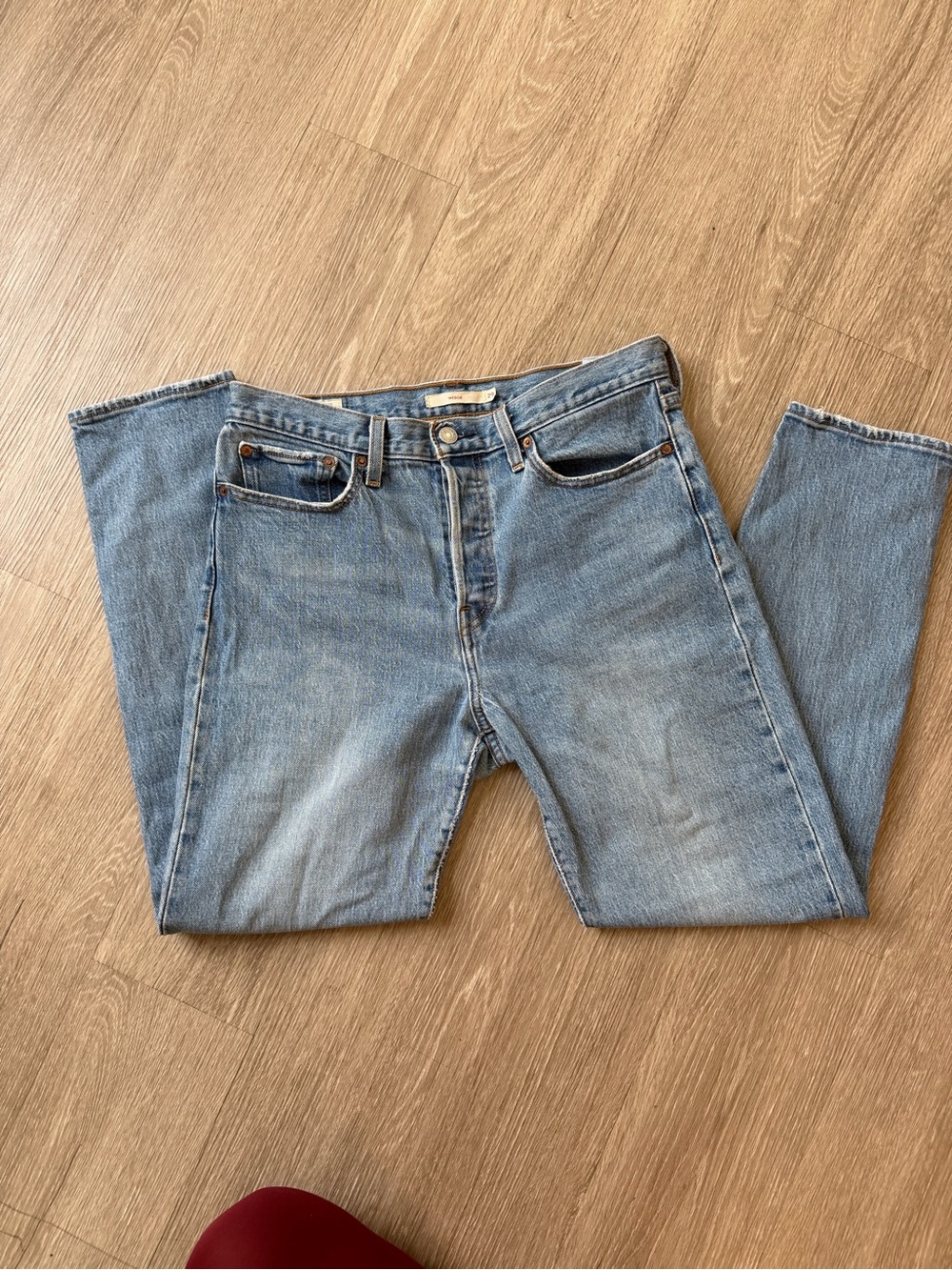 Vintage Levi’s Wedgie jeans 🦋